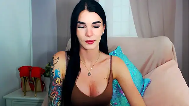 Snapshot of SofiiaBeauty chatting on 2, 11, 2025 SofiiaBeauty online show from 2, 11, 2025