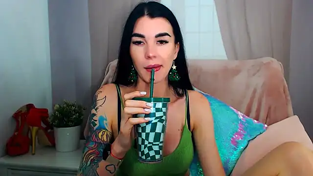 Snapshot of SofiiaBeauty chatting on 16, 12, 2025 SofiiaBeauty online show from 16, 12, 2025