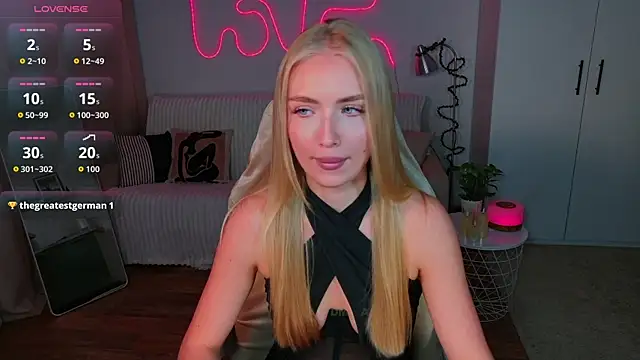 TessaGrays online show from 30, 5, 2026