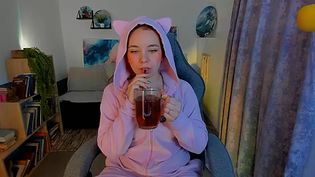 MarcelineChi online show from 22, 12, 2025