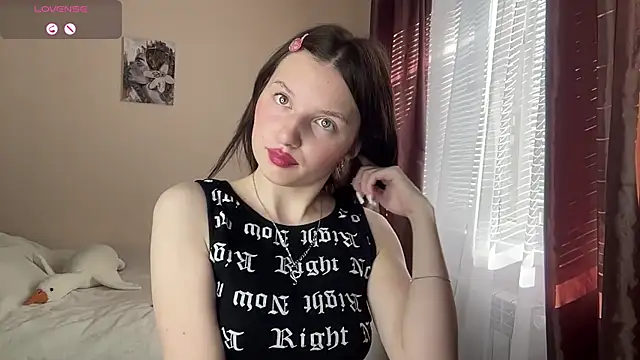 Snapshot of JanellHousen chatting on 7, 6, 2026 JanellHousen online show from 7, 6, 2026