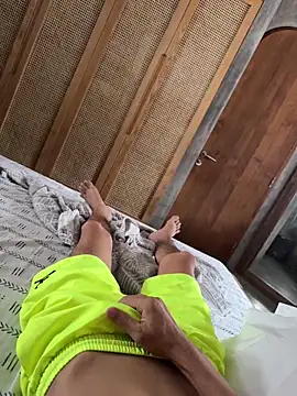 Snapshot of HenryLee1983-cums chatting on 5, 10, 2025 HenryLee1983-cums online show from 5, 10, 2025