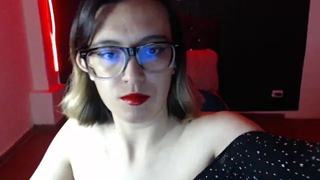 Snapshot of cristal_hills_19 chatting on 20, 2, 2026 cristal hills 19 online show from 20, 2, 2026