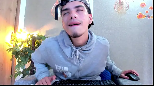 Axelwiliams online show from 8, 10, 2025