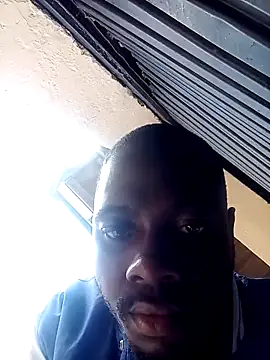 Snapshot of biGgslong01 chatting on 9, 4, 2026 biGgslong01 online show from 9, 4, 2026