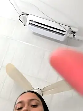 Nadia hasbun online show from 24, 10, 2025