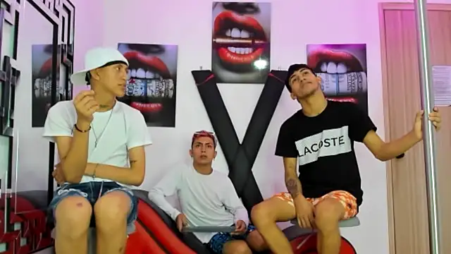 VERY HOT GUYS online show from 22, 10, 2025