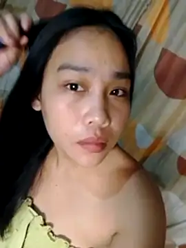 Snapshot of luna_light23 chatting on 16, 10, 2025 luna light23 online show from 16, 10, 2025