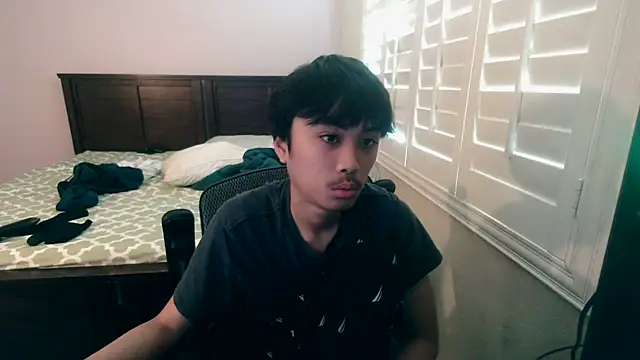 youngasianboy2007 online show from 14, 4, 2026