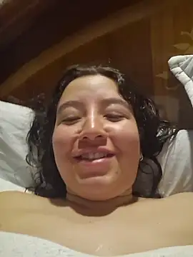 Snapshot of annyaparis chatting on 16, 11, 2025 annyaparis online show from 16, 11, 2025