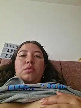 Snapshot of annyaparis chatting on 5, 12, 2025 annyaparis online show from 5, 12, 2025