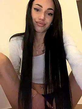 Snapshot of ilariea_girl chatting on 9, 11, 2025 ilariea girl online show from 9, 11, 2025