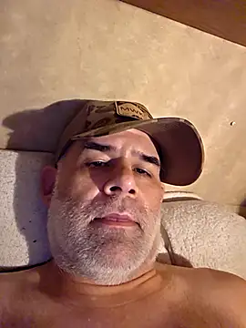 Snapshot of DeeBestEver chatting on 22, 4, 2026 DeeBestEver online show from 22, 4, 2026