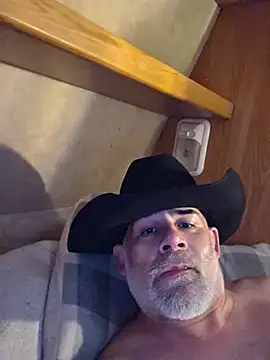 Snapshot of DeeBestEver chatting on 6, 6, 2026 DeeBestEver online show from 6, 6, 2026