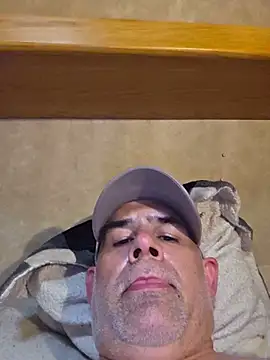 Snapshot of DeeBestEver chatting on 13, 6, 2026 DeeBestEver online show from 13, 6, 2026
