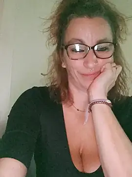 Fifi83Bell online show from 27, 11, 2025