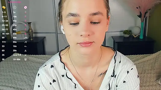 JinnyMcie online show from 11, 4, 2026