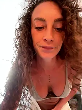 Snapshot of Martyca_Beee chatting on 10, 5, 2026 Martyca Beee online show from 10, 5, 2026