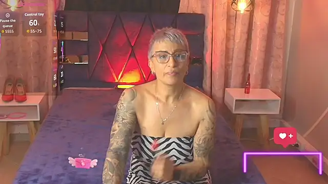 Charlotte  Gray online show from 21, 11, 2025