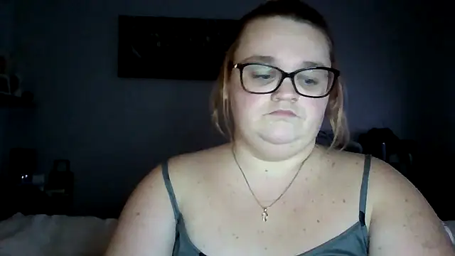 Snapshot of Curvy-AmyX chatting on 20, 10, 2025 Curvy-AmyX online show from 20, 10, 2025