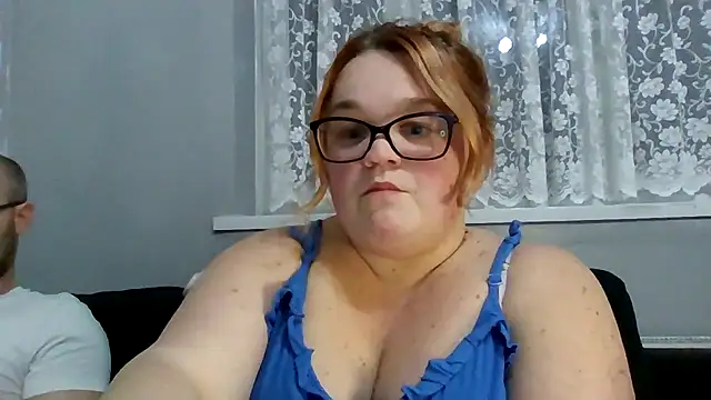 Snapshot of Curvy-AmyX chatting on 28, 10, 2025 Curvy-AmyX online show from 28, 10, 2025
