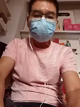 chougegg0214 online show from 13, 10, 2025