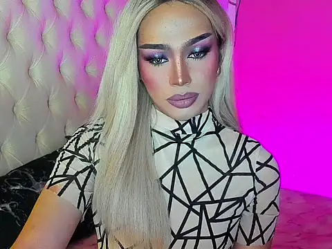 Snapshot of Kessey_Herera chatting on 5, 4, 2026 Kessey Herera online show from 5, 4, 2026