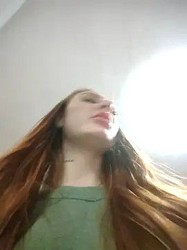 Bennuluspeach  online show from 14, 12, 2025