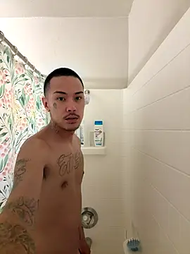 Snapshot of Loadedeggs chatting on 16, 10, 2025 Loadedeggs online show from 16, 10, 2025