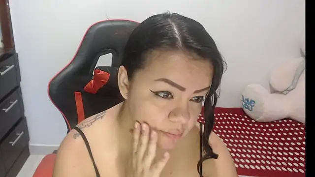 emily sexxx online show from 18, 3, 2026