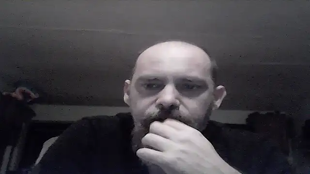 Snapshot of crazyheratic8 chatting on 5, 4, 2026 crazyheratic8 online show from 5, 4, 2026
