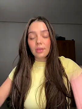Snapshot of luiza_barcelos chatting on 27, 10, 2025 luiza barcelos online show from 27, 10, 2025