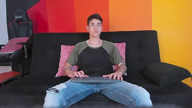 Snapshot of LukeSavagge chatting on 18, 10, 2025 LukeSavagge online show from 18, 10, 2025