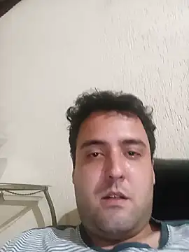 Snapshot of vitinhobb2 chatting on 24, 10, 2025 vitinhobb2 online show from 24, 10, 2025