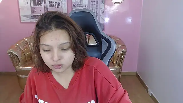 mia foster t online show from 18, 12, 2025