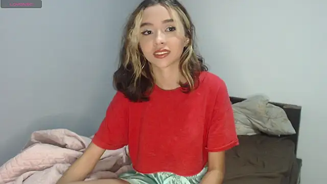 Snapshot of Brissazane chatting on 14, 10, 2025 Brissazane online show from 14, 10, 2025