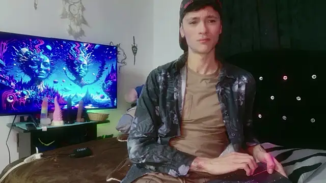 Tyler cat online show from 25, 11, 2025