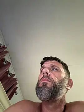 Snapshot of beastmaster504 chatting on 4, 10, 2025 beastmaster504 online show from 4, 10, 2025