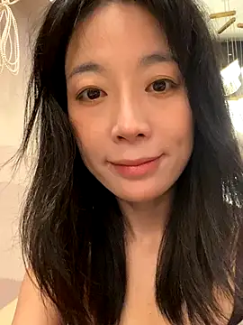 Snapshot of yourkeer chatting on 12, 10, 2025 yourkeer online show from 12, 10, 2025