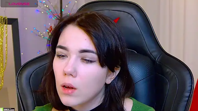 Kelly foox online show from 16, 12, 2025