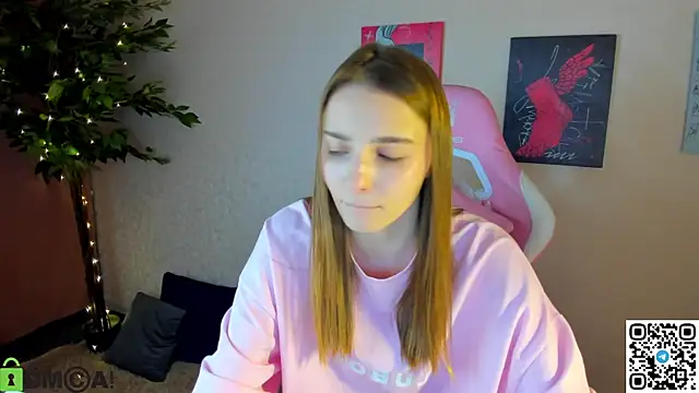 L1na Reeds online show from 15, 12, 2025