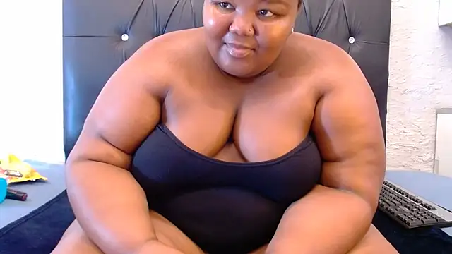 LadyBear2002 online show from 11, 3, 2026