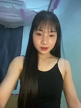 Snapshot of banlinh004 chatting on 17, 5, 2026 banlinh004 online show from 17, 5, 2026