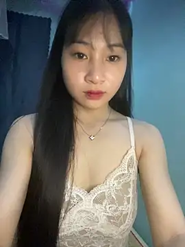 Snapshot of banlinh004 chatting on 2, 7, 2026 banlinh004 online show from 2, 7, 2026