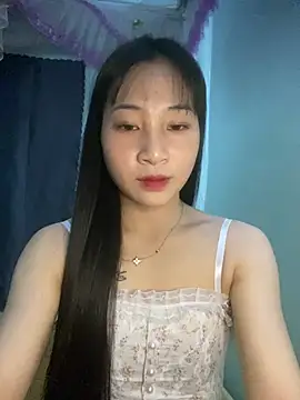 Snapshot of banlinh004 chatting on 4, 7, 2026 banlinh004 online show from 4, 7, 2026