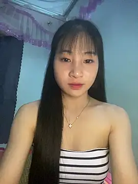 Snapshot of banlinh004 chatting on 21, 7, 2026 banlinh004 online show from 21, 7, 2026