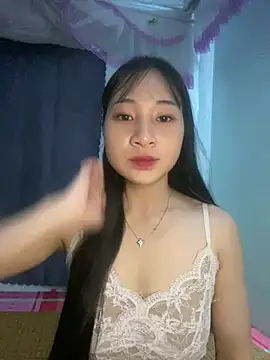 Snapshot of banlinh004 chatting on 24, 7, 2026 banlinh004 online show from 24, 7, 2026