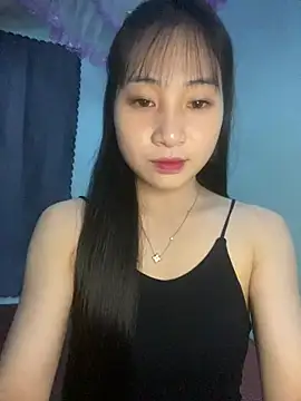 Snapshot of banlinh004 chatting on 6, 8, 2026 banlinh004 online show from 6, 8, 2026