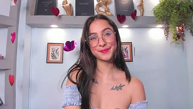 Alana Martinez  online show from 25, 2, 2026