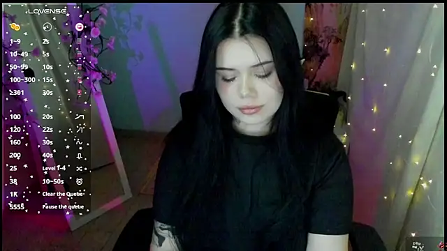 Snapshot of Mona_Esty chatting on 2, 5, 2026 Mona Esty online show from 2, 5, 2026